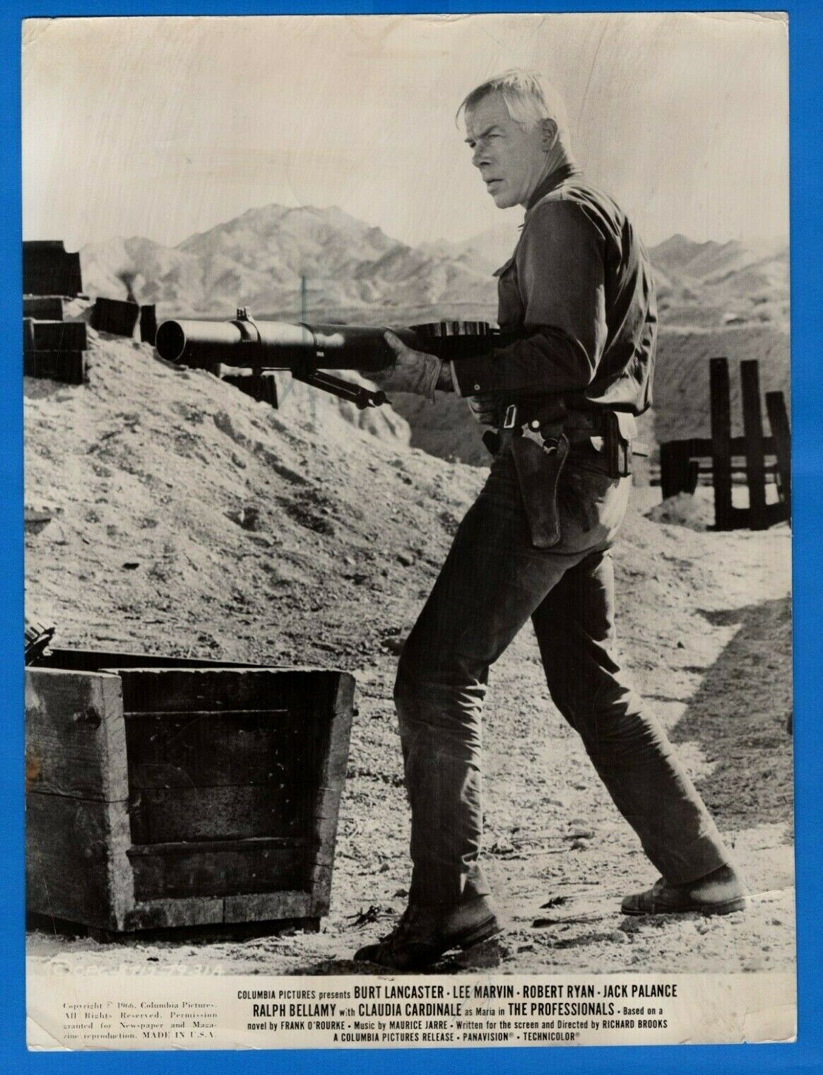 LEE MARVIN Actor Vintage 7.5x10 Promo Press News Photo Poster painting 1966 THE PROFESSIONALS