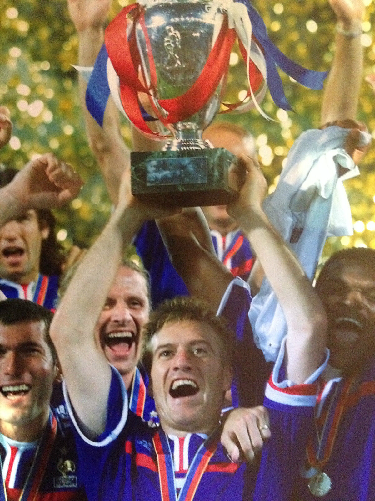 DIDIERS DESCHAMPS - FRENCH WORLD CUP WINNING CAPTAIN - SUPERB COLOUR Photo Poster painting