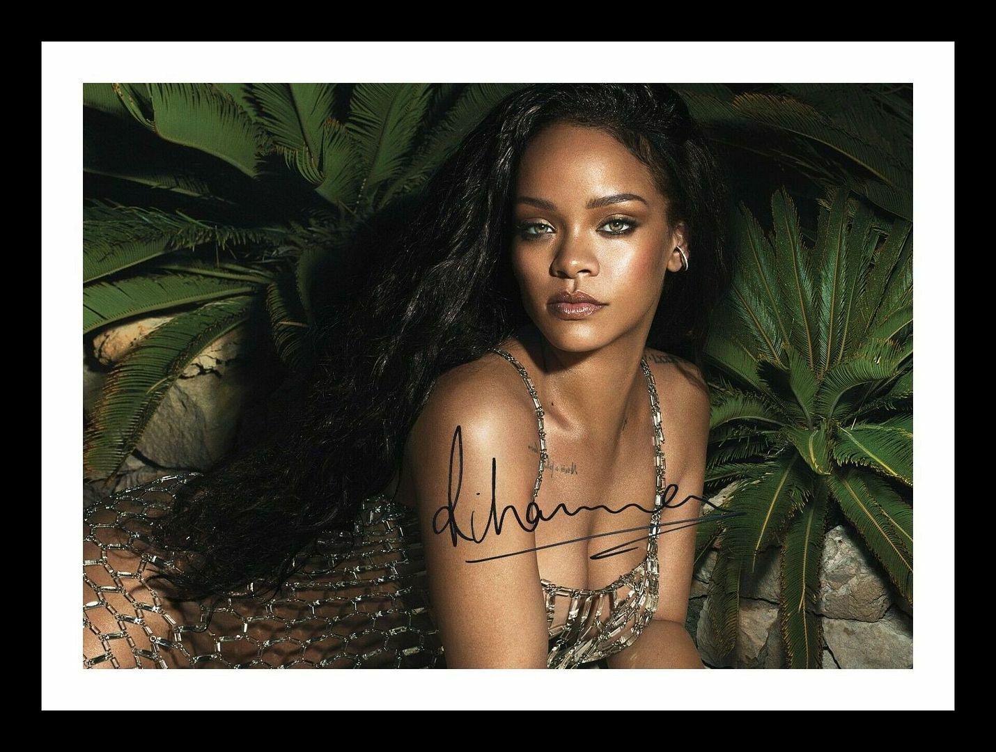 Rihanna Autograph Signed & Framed Photo Poster painting 24