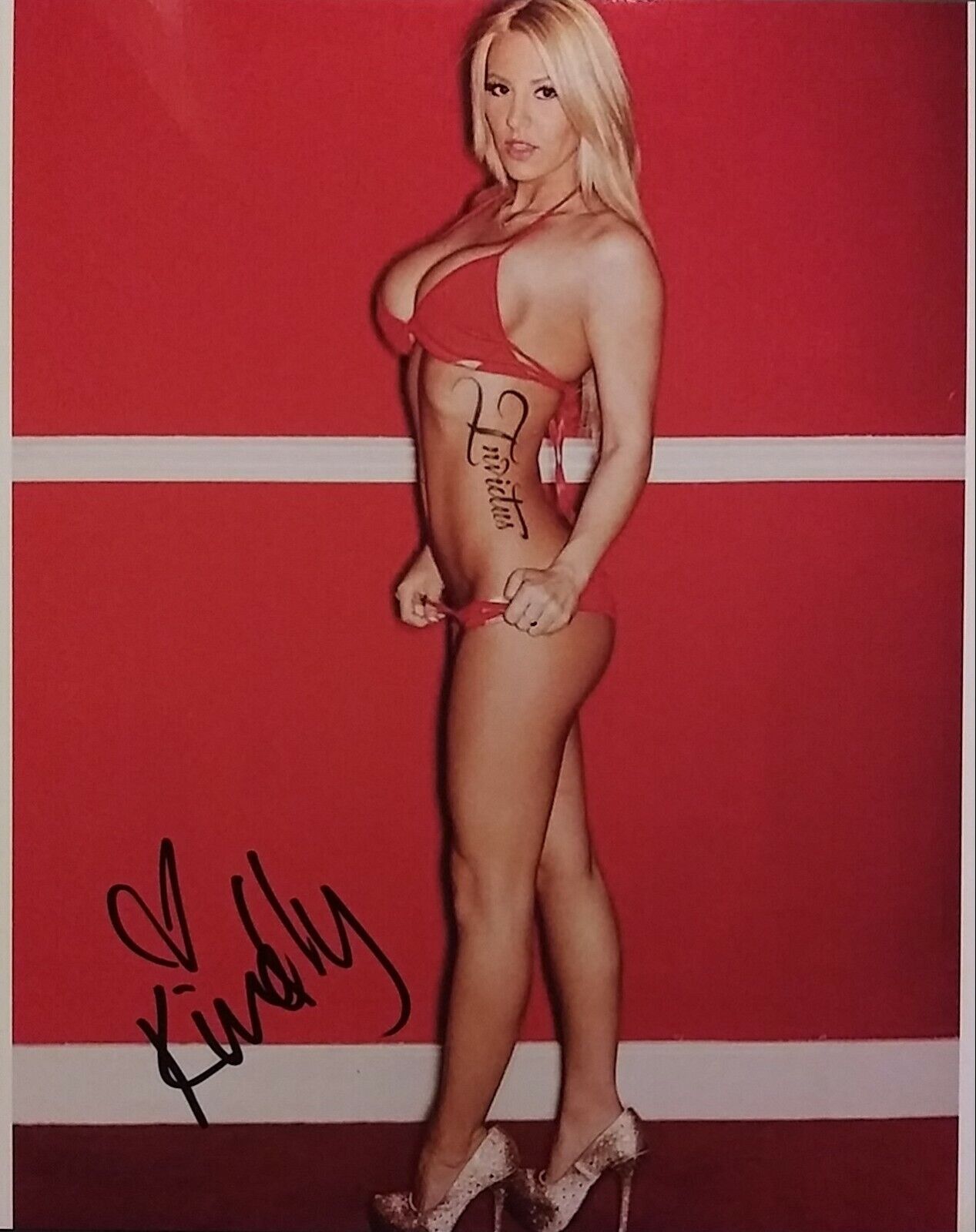 Kindly Myers signed 8 x 10