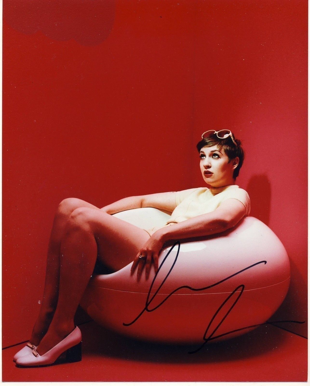 Lena Dunham Autograph GIRLS Signed 10x8 Photo Poster painting AFTAL [7751]