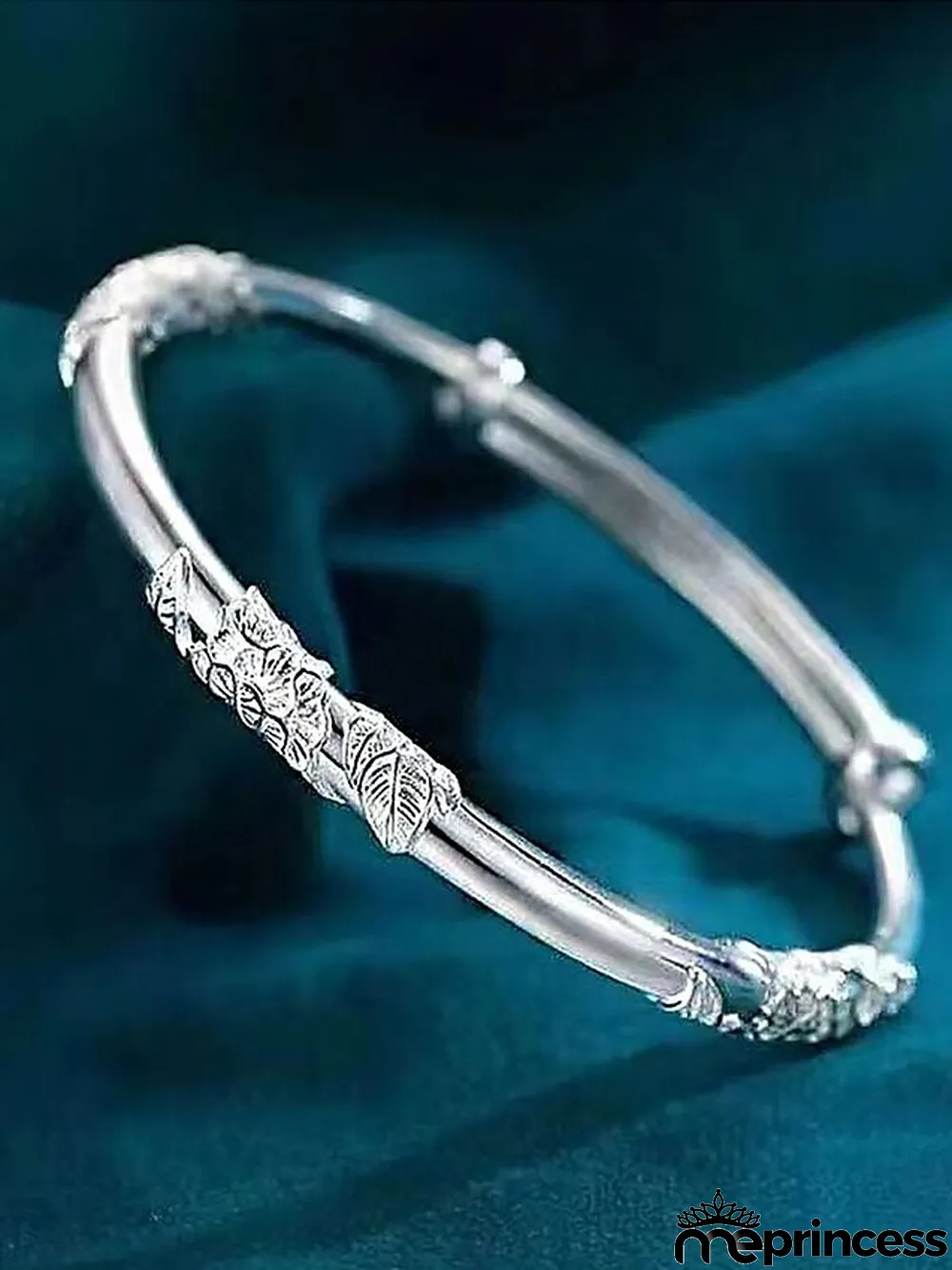 Women's Bracelets Fashion Outdoor Leaf Bracelets & Bangles