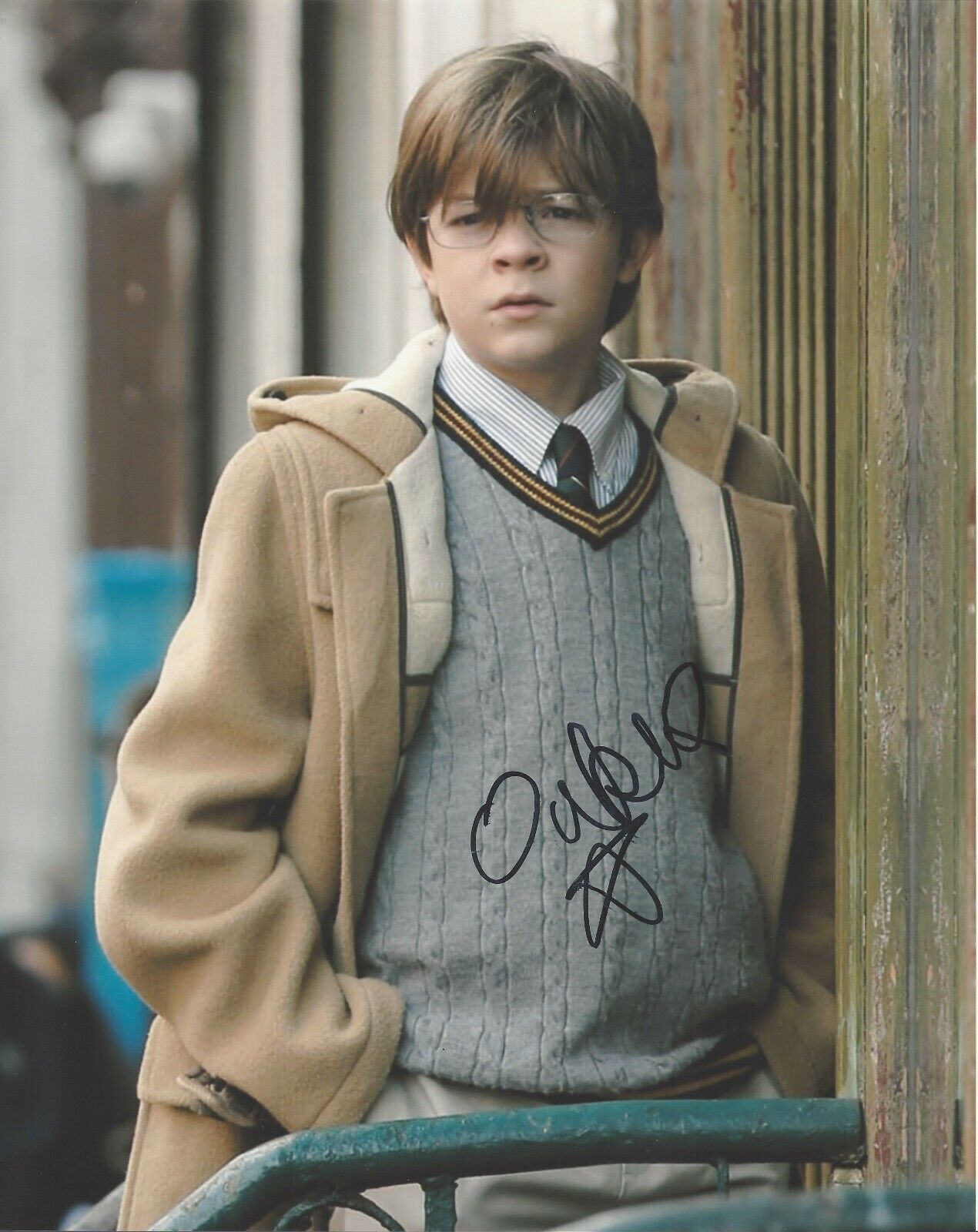 ACTOR OAKES FEGLEY HAND SIGNED 8x10 Photo Poster painting A w/COA THE GOLDFINCH MOVIE THEO