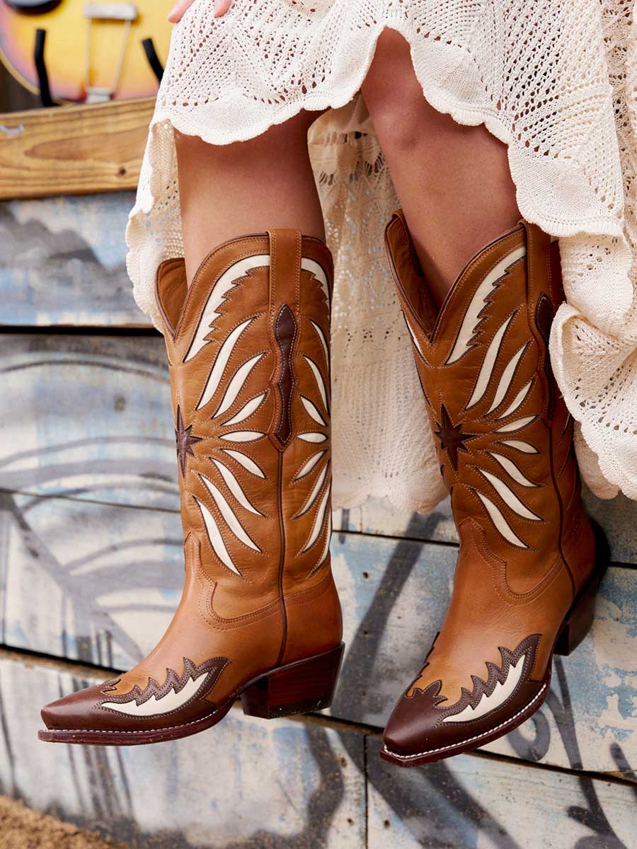 Brown Snip Toe Star Inlay Overlay Chunky Heel Western Boots for Women