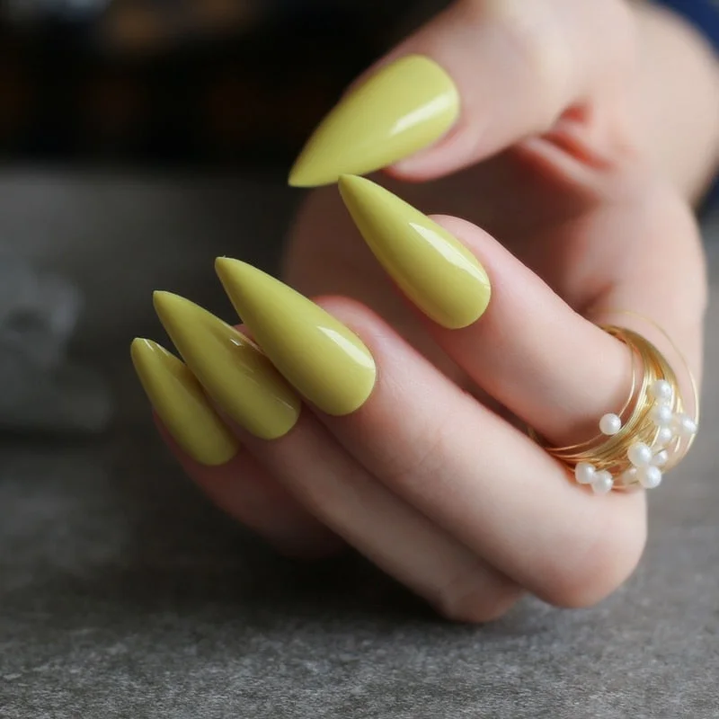 long shiny fake nails brick clour Stiletto glossy false nails Long almond salon art false nails nude Middle length-Nail Inspo