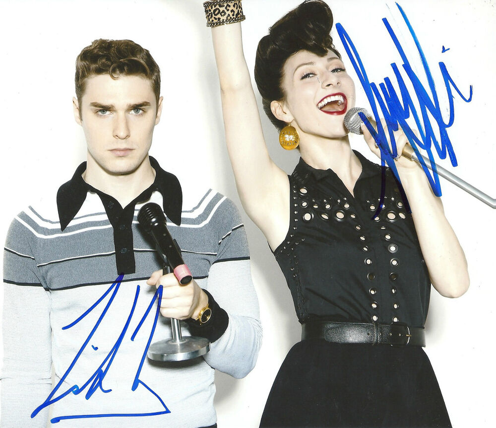 KARMIN 'AMY HEIDEMANN' NICK NOONAN' SIGNED 8X10 PICTURE 2 *COA