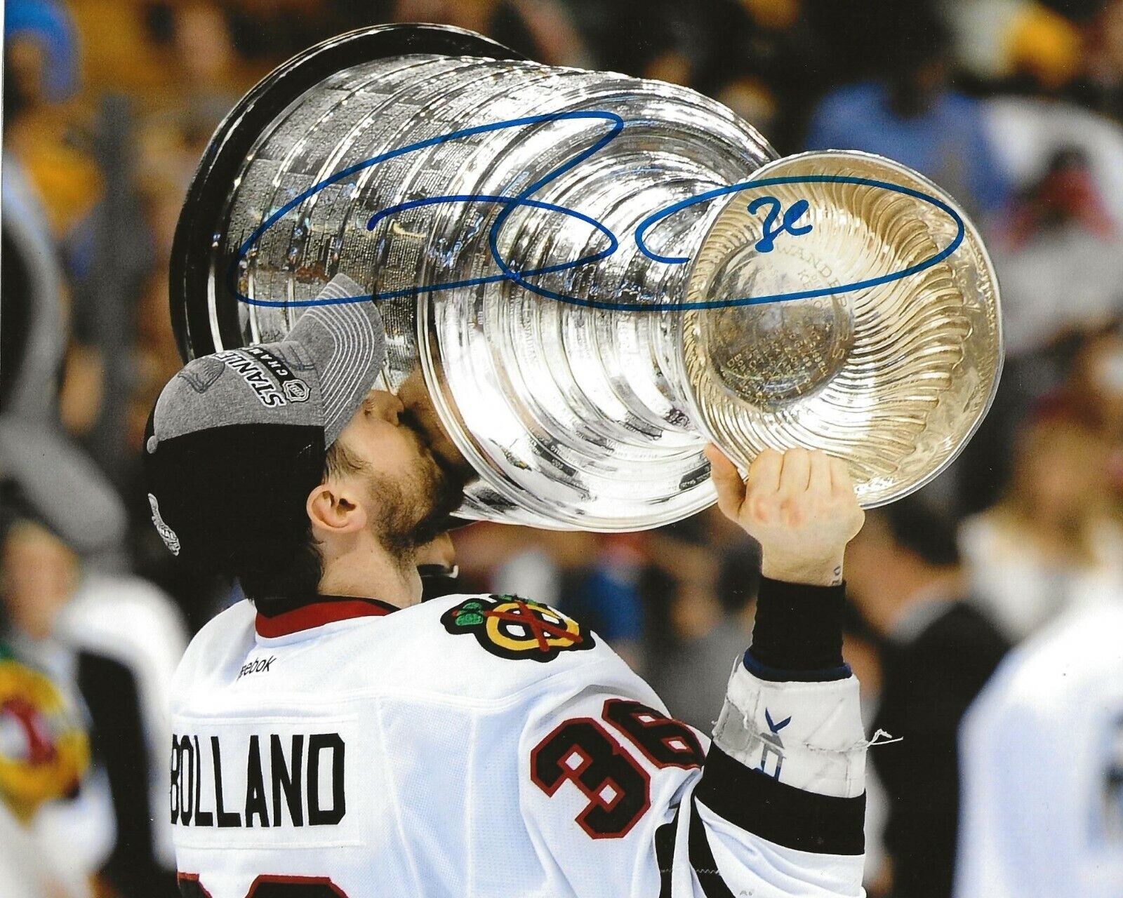 Dave Bolland signed Chicago Blackhawks Stanley Cup 8x10 Photo Poster painting autographed