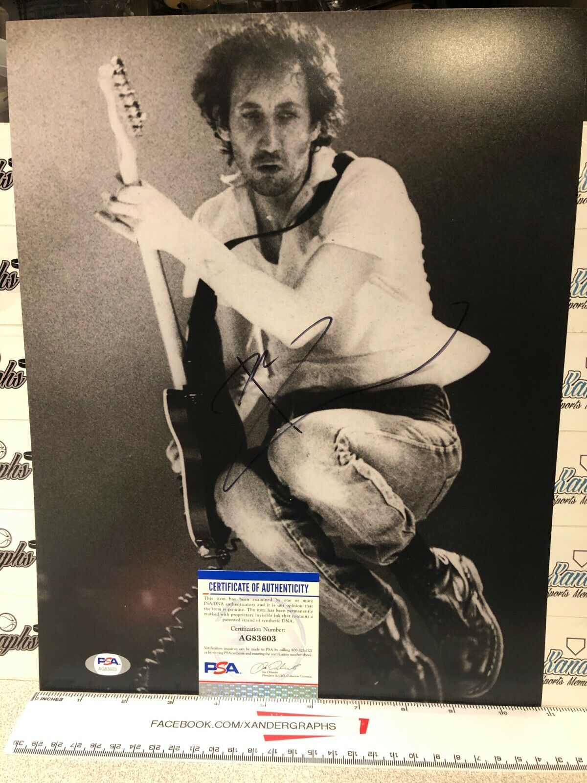 PETE TOWNSHEND THE WHO SIGNED AUTOGRAPHED 11X14 Photo Poster painting PSA DNA PSA/DNA COA PETER