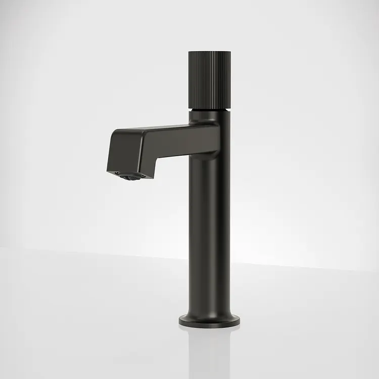 EVERSTEIN Modern Single Handle Bathroom Sink Faucet 9.53'' H in Matte Black