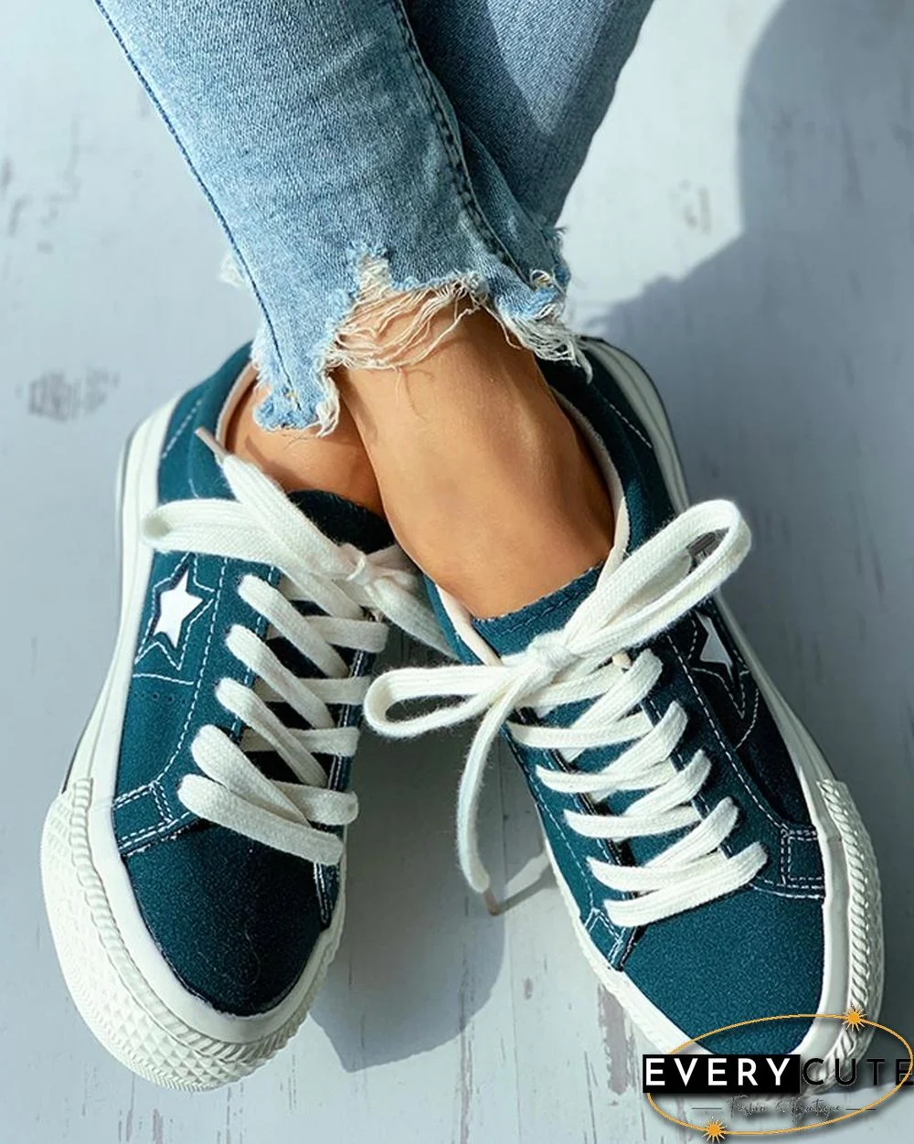 Star Pattern Cutout Lace-up Suede Shoes