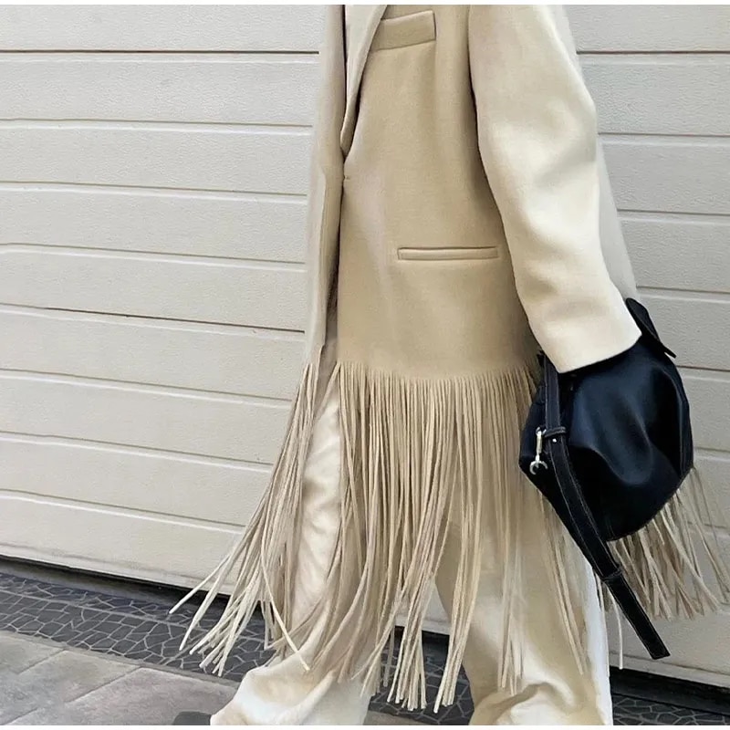 2023 Women's Tassel Wool Fringe Coat - Elegant and Warm Winter Overcoat. Vestes Novas 