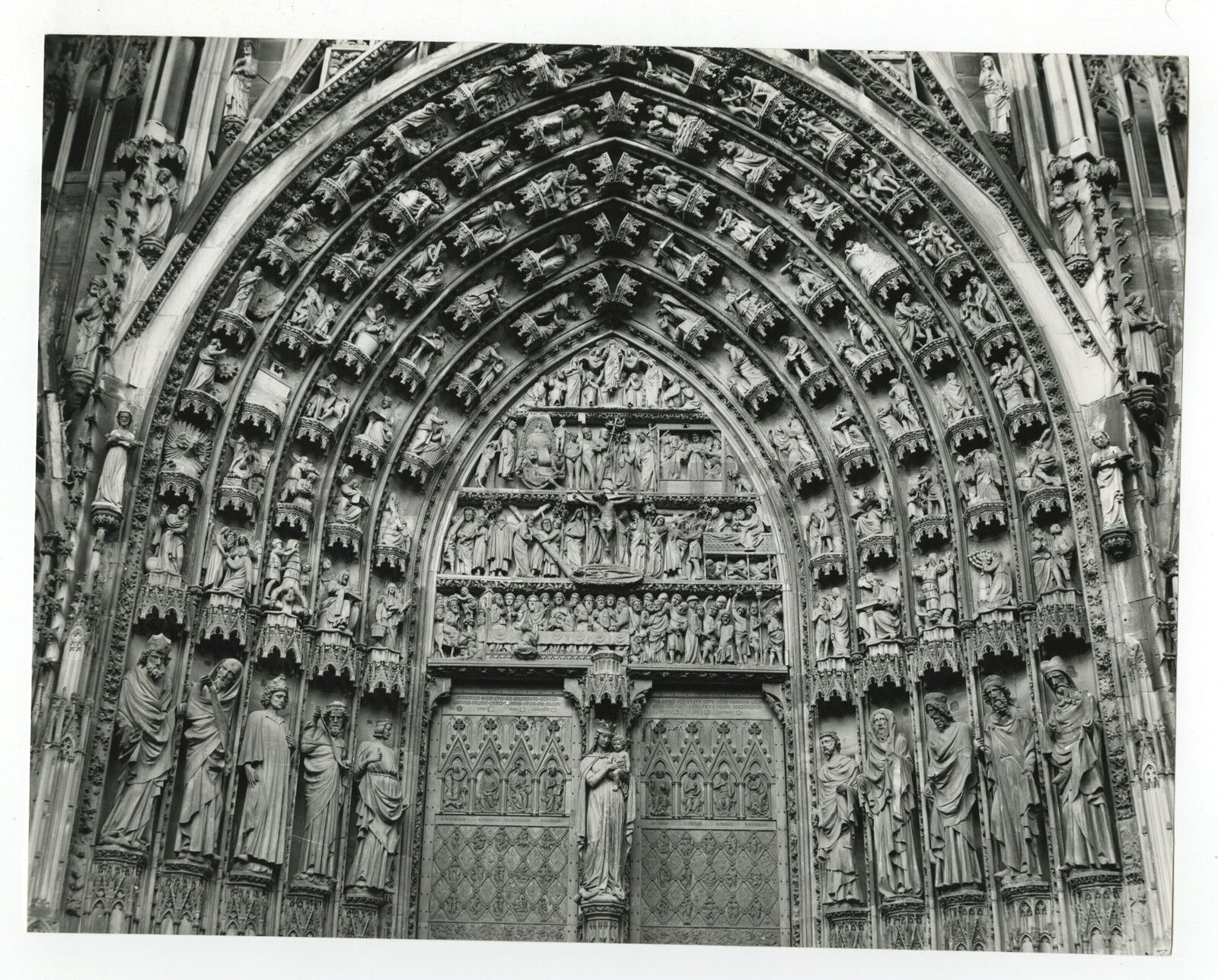 Strasbourg French Cathedral - Vintage 8x10 Publication Photo Poster paintinggraph - France