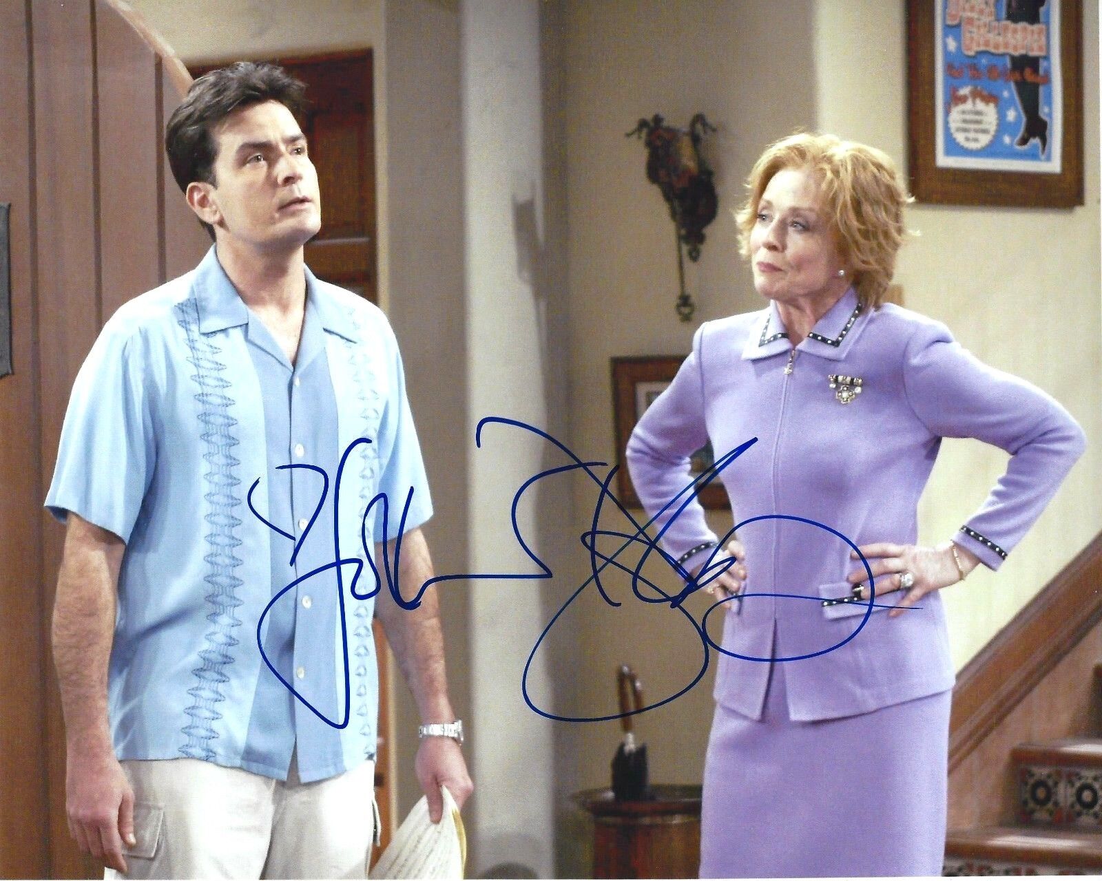 ACTRESS HOLLAND TAYLOR HAND SIGNED TWO AND A HALF MEN 8X10 Photo Poster painting W/COA