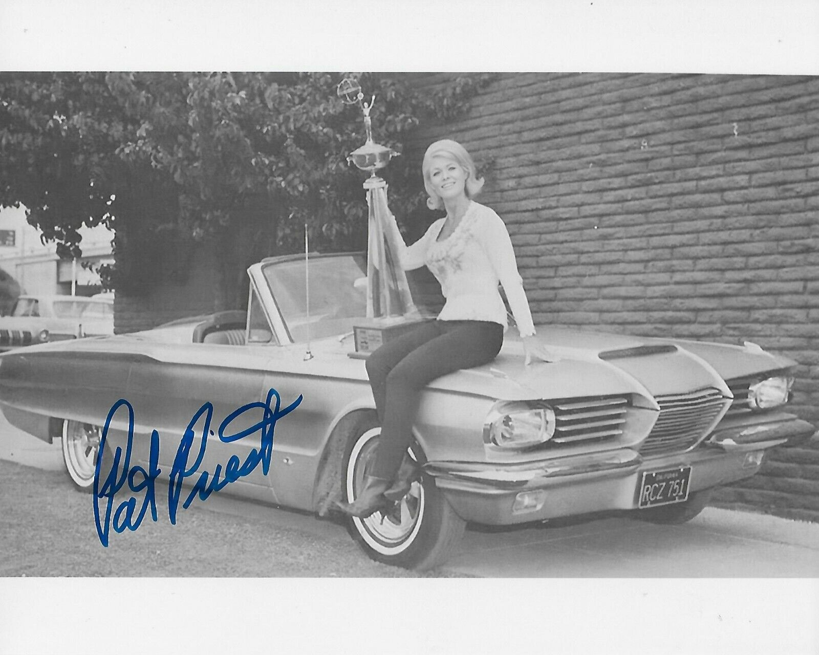 Pat Priest Original Autographed 8X10 Photo Poster painting #6 - The Munsters