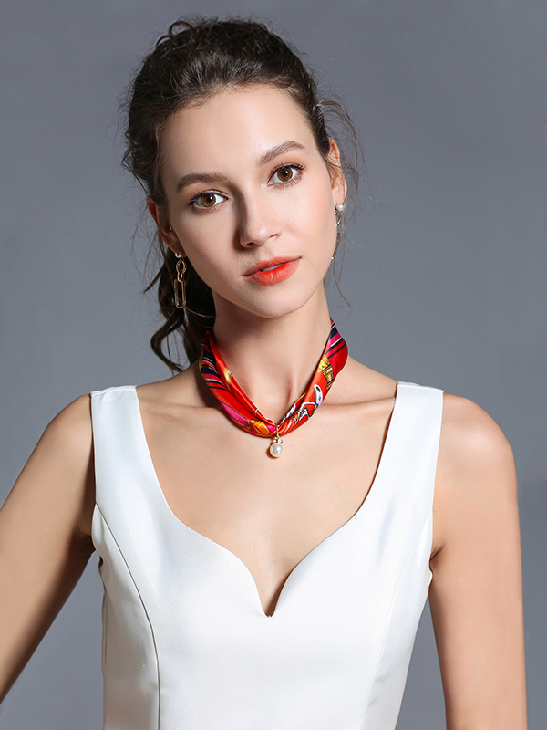 Seidenschal Halskette Rot mit Perlen Dekoration- DE-RealSilkLife
