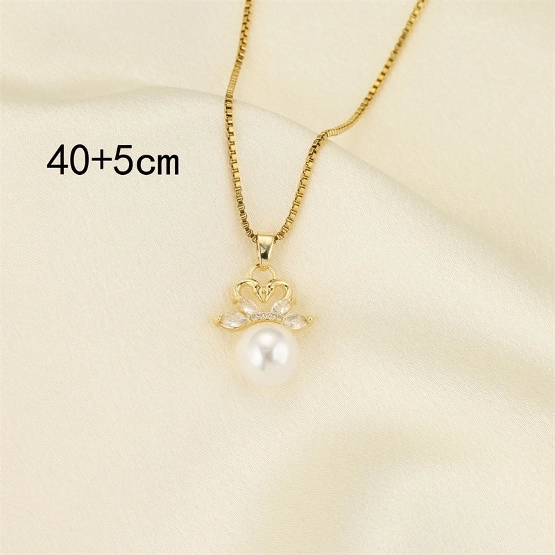 201 Stainless Steel Brass 18K Gold Plated Hollow Out Inlay Swan Shell Zircon Pendant Necklace