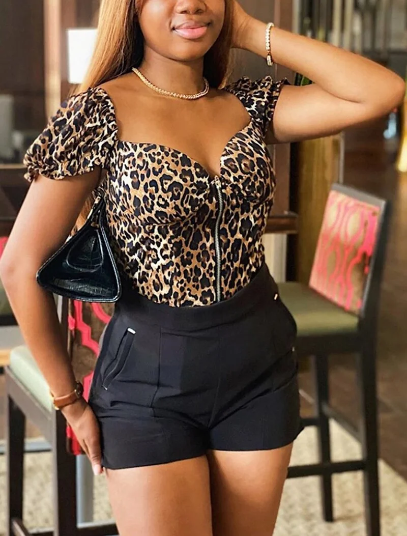 Frill Puff Sleeves Low Cut T-shirt Women Tops Summer Sexy V-neck Zipper Front Skinny Crop Tops Off Shoulder Bodycon Tees