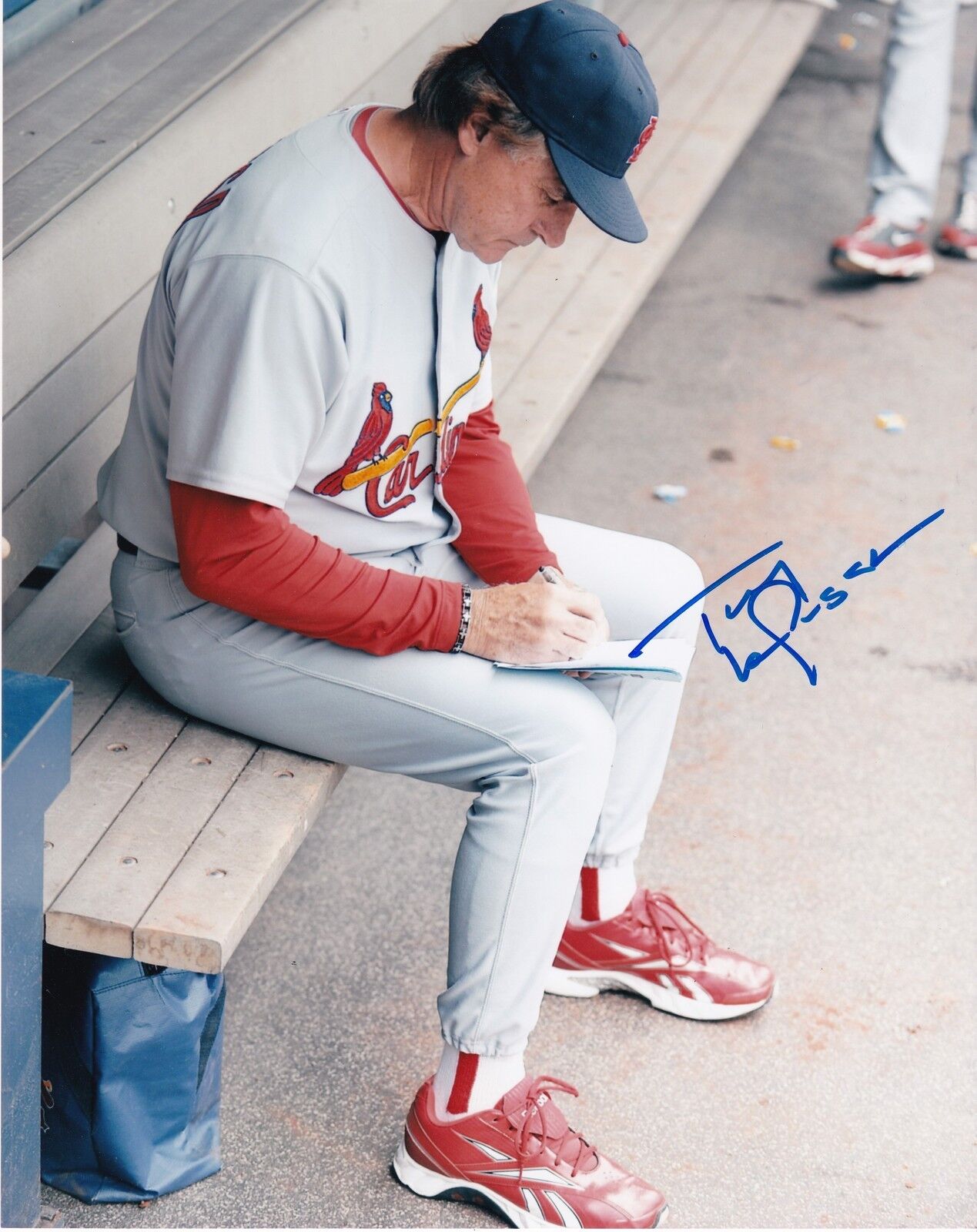 TONY LARUSSA ST. LOUIS CARDINALS ACTION SIGNED 8x10