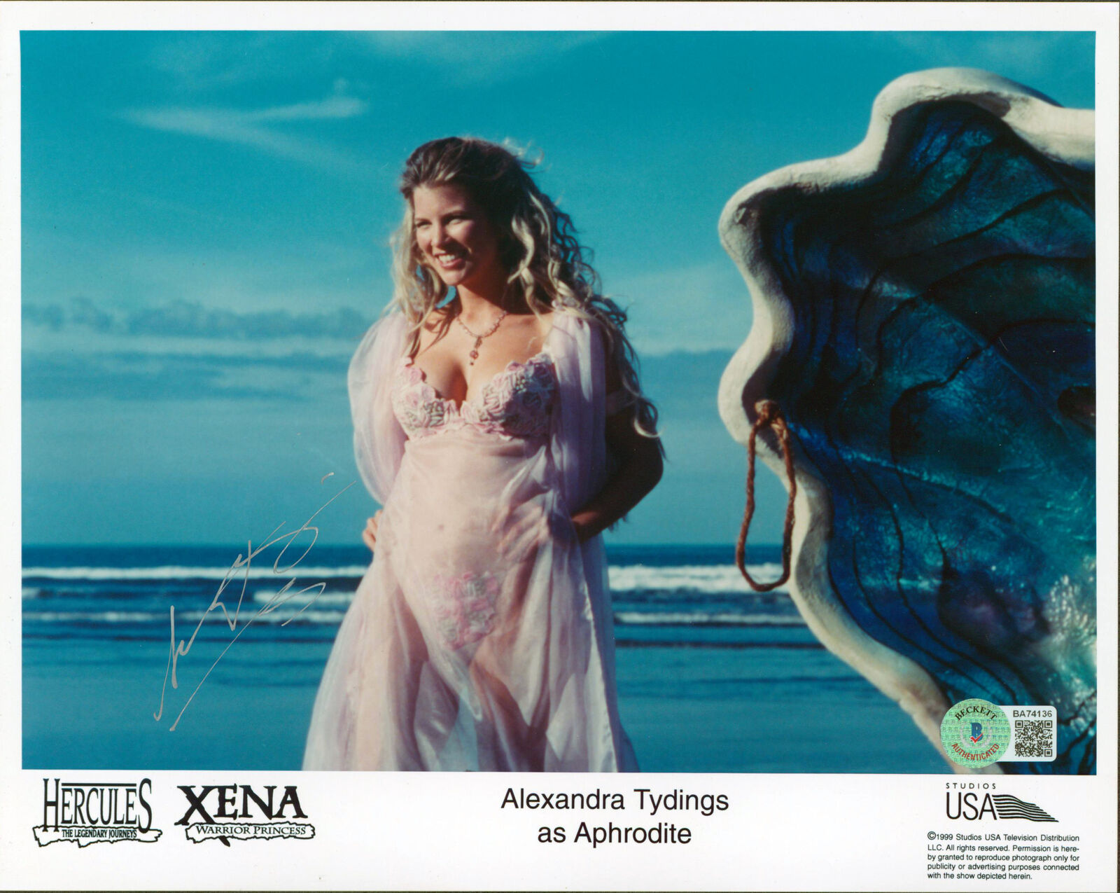 Alexandra Tydings Xena Warrior Princess Signed 8x10 Sexy Photo Poster painting BAS #BA74136