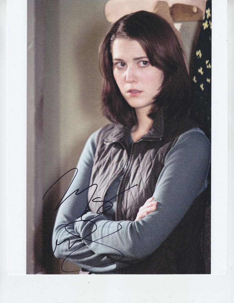 Mary Elizabeth Winsted - THE THING - signed 8x10