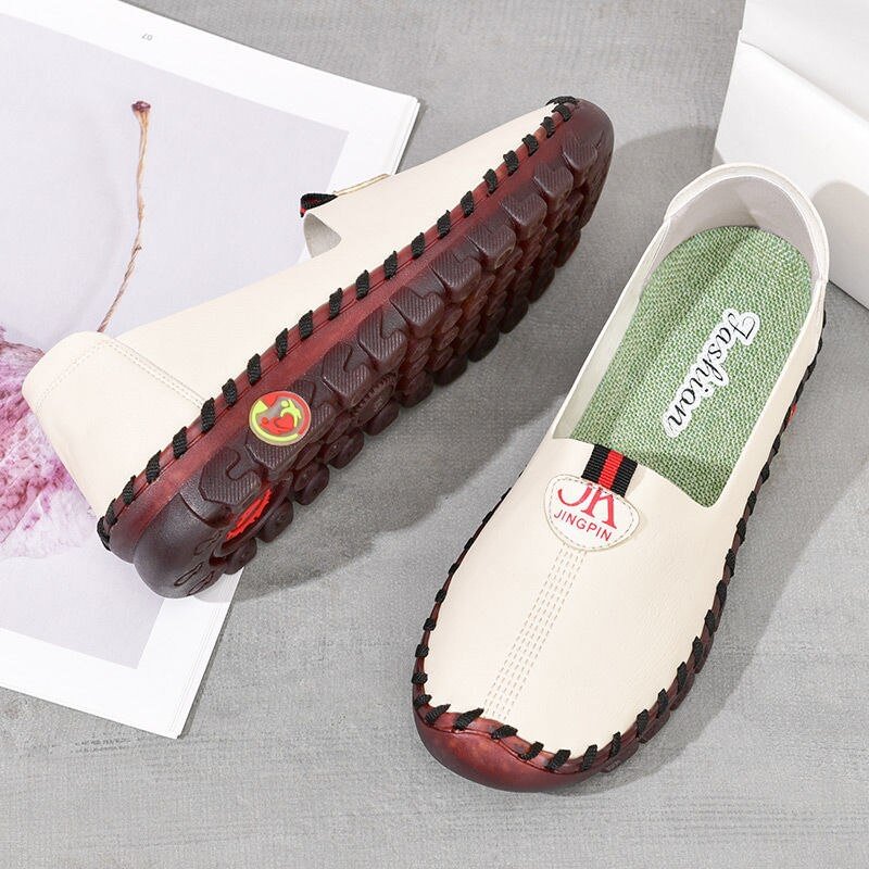 Wholesale Red Soft Moccasins Women's Loafers With Cushion Sole Ladies Flats Comfortable White Autumn Mom Shoes Driving Loafers