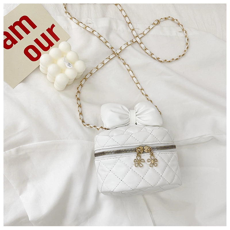 Women’s Medium Pu Leather Solid Color Classic Style Streetwear Square Zipper Crossbody Bag