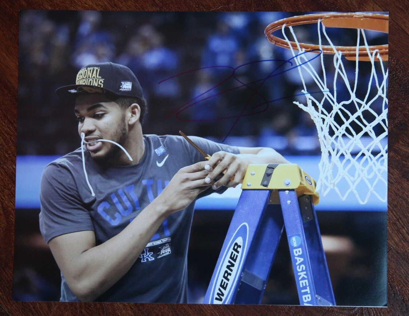 GFA Kentucky Wildcats * KARL-ANTHONY TOWNS * Signed 11x14 Photo Poster painting T1 COA