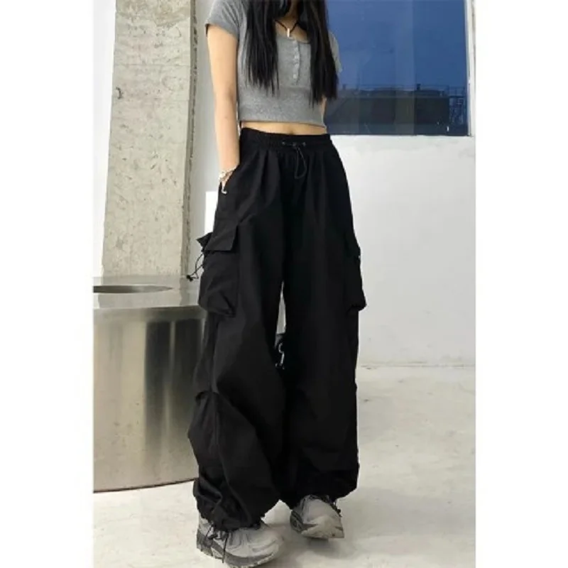 Brownm Brownm Sense High Street Cargo Pants Female 2025 New Loose Straight Leg Wide Leg Large Pocket Casual Retro Bundle Leg Pants Tide