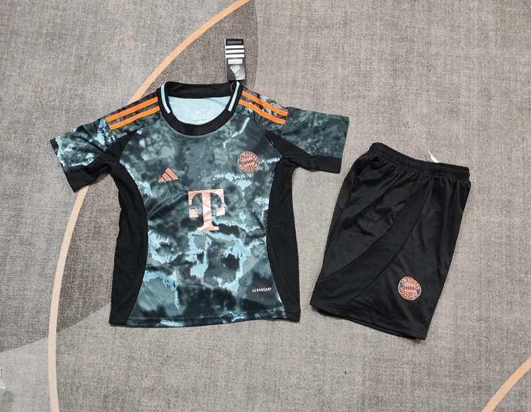 2024-25 Bayern Away Shirt - Kids
