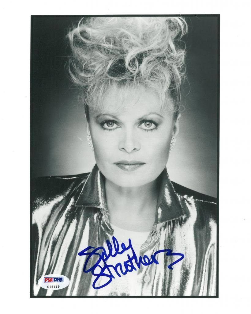 Sally Struthers Signed Authentic Autographed 8x10 Photo Poster painting (PSA/DNA) #U78419