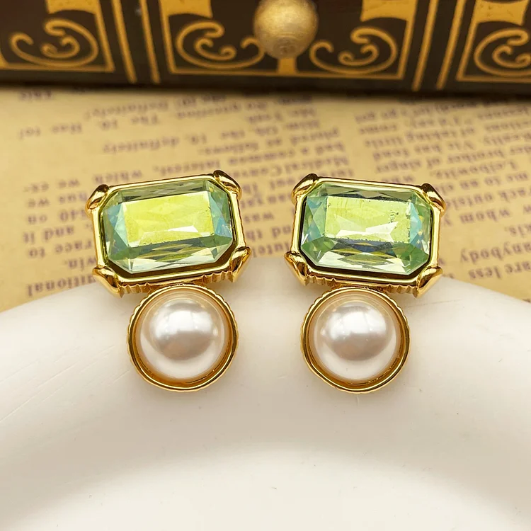 Square diamond geometric pearl earrings