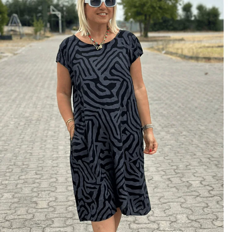 Holiday Dress Ideas for Older Ladies: Combining Style and Practicality