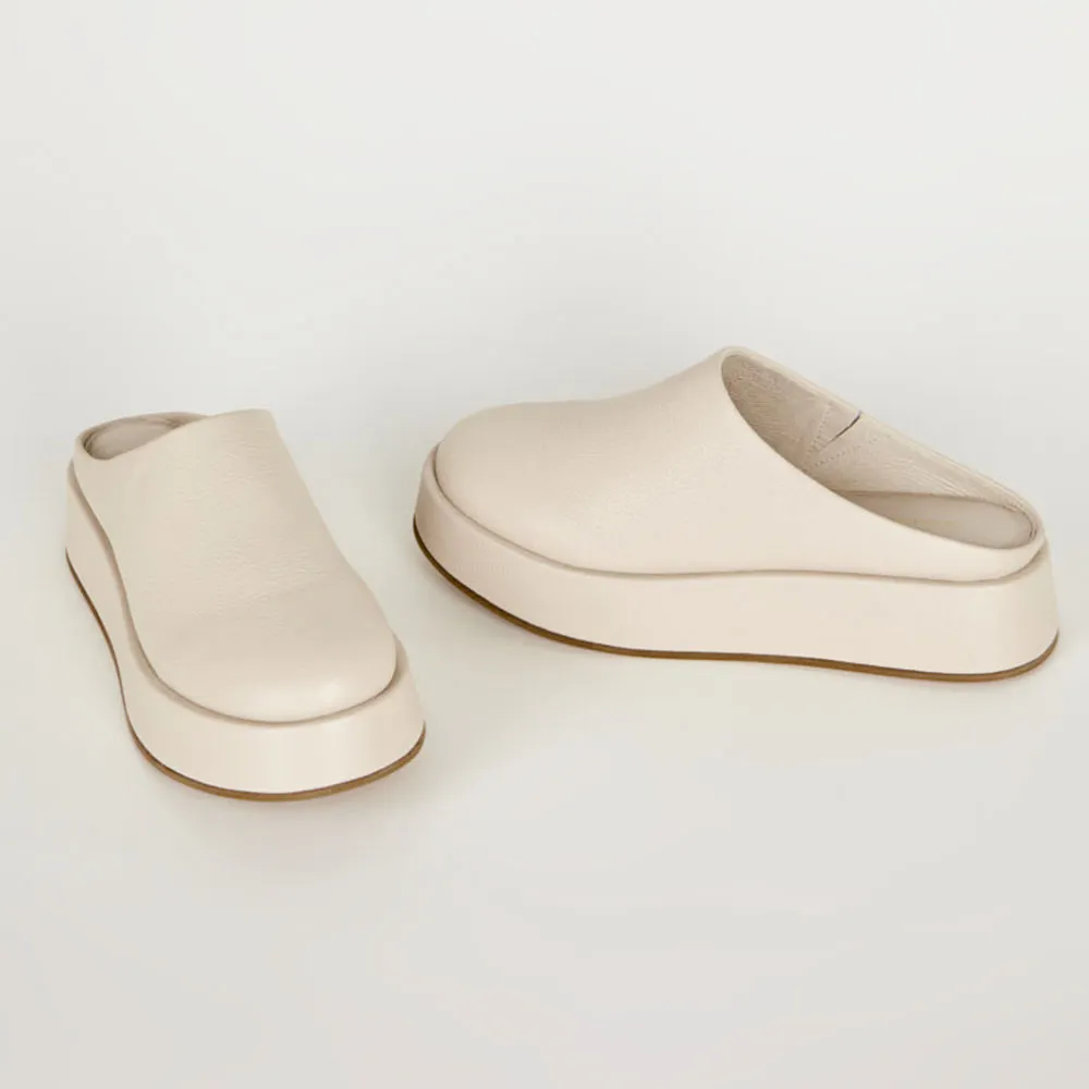Simple Closed Round Toe Casual Platform Mule Shoes for Women in Ivory