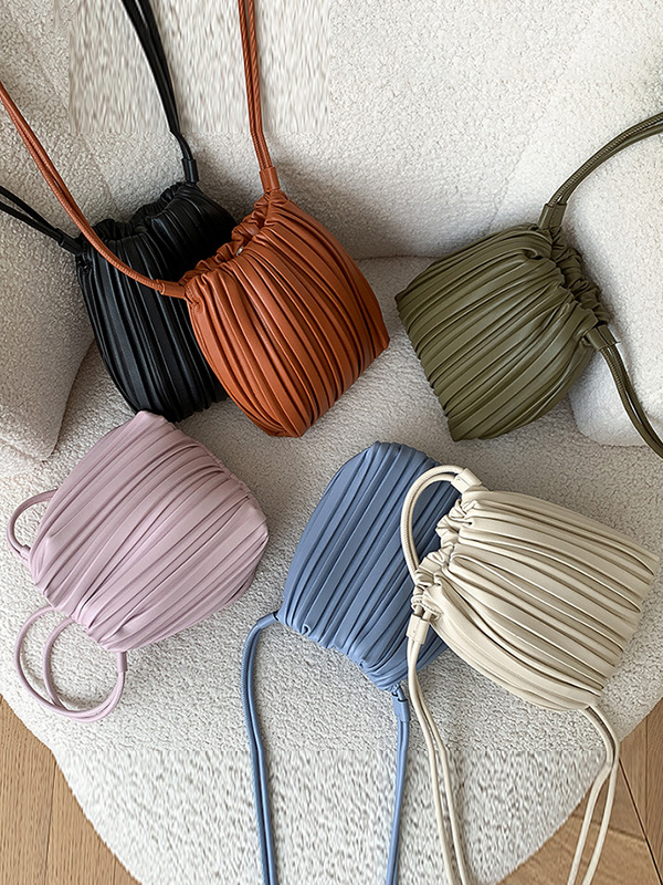 Trunk Pleats Bag Cross Body