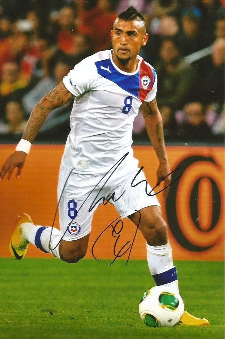 Arturo Vidal SOCCER autograph, In-Person signed Photo Poster painting