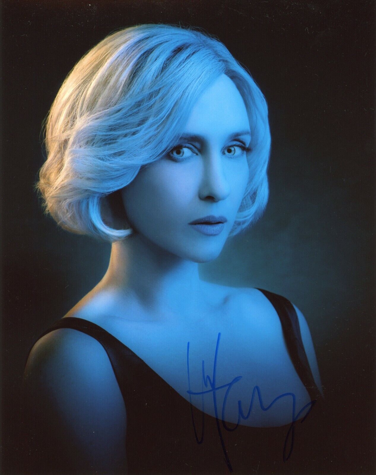 ~~ VERA FARMIGA Authentic Hand-Signed The Conjuring