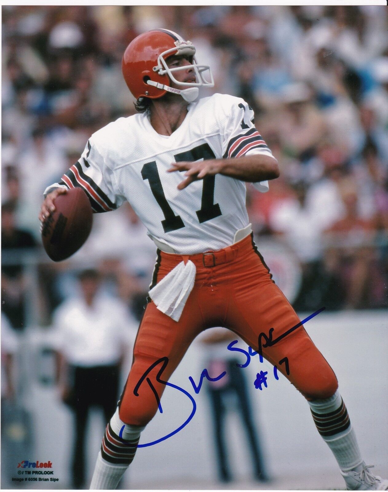 BRIAN SIPE CLEVELAND BROWNS ACTION SIGNED 8x10