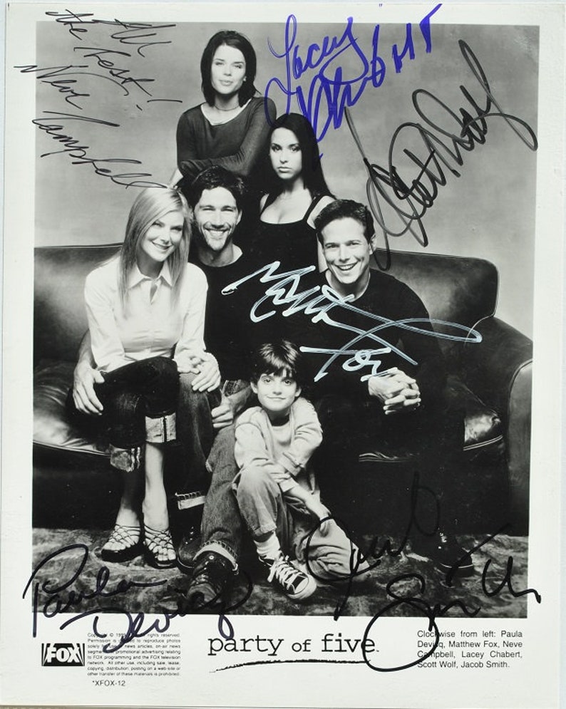 PARTY Of FIVE CAST Signed Photo Poster painting X6Lacey Chabert, Scott Wolf, Neve Campbell, Jacob Smith, Matthew Fox, Paula Devicq wcoa