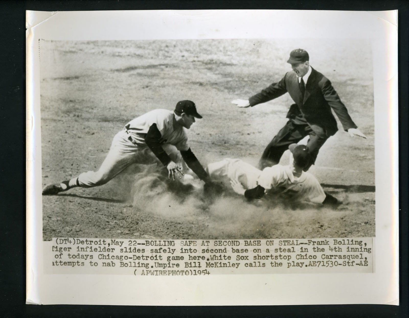 Chico Carrasquel & Frank Bolling Bill McKinley 1954 Press Photo Poster painting White Sox Tigers