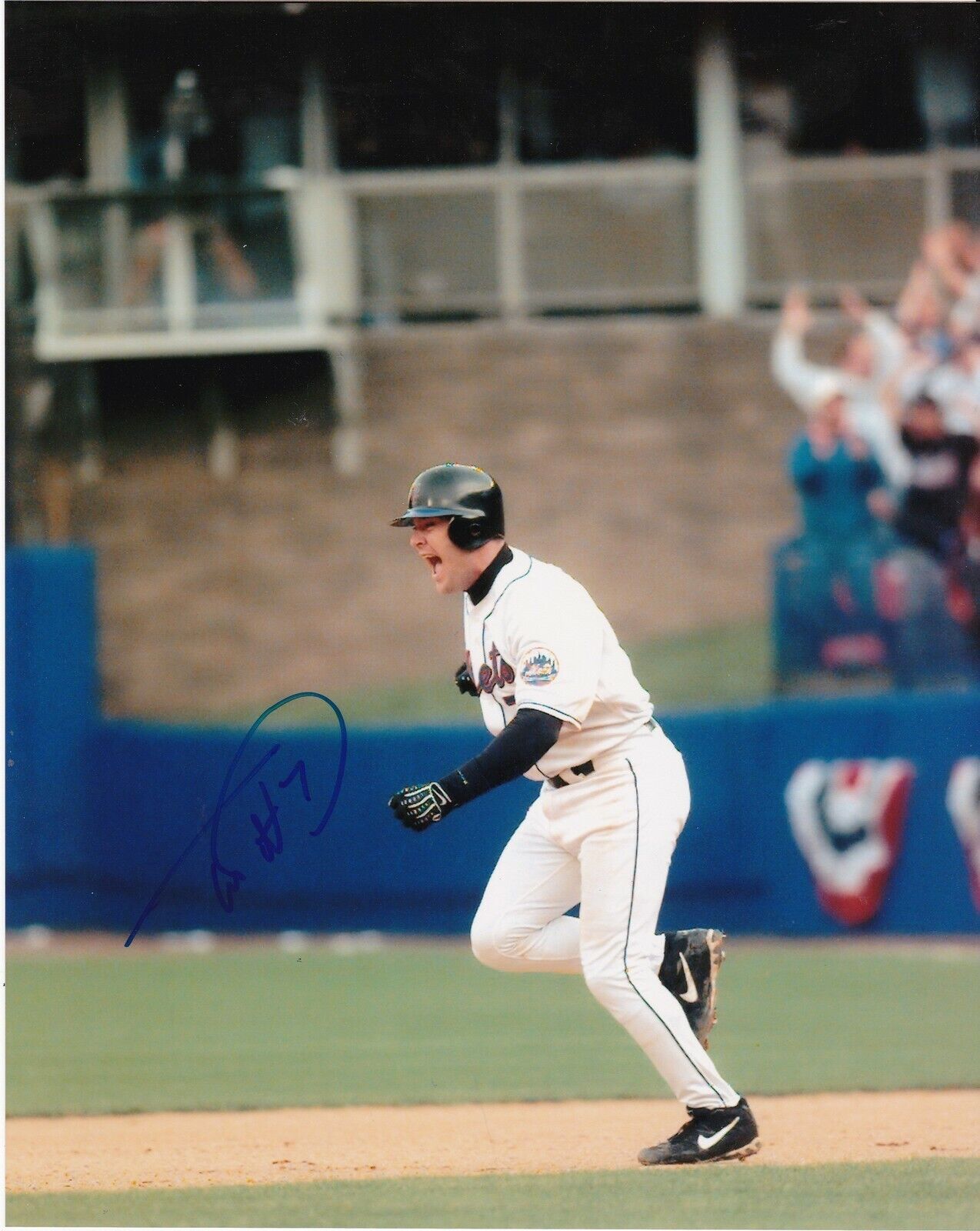 TODD PRATT NEW YORK METS ACTION SIGNED 8x10