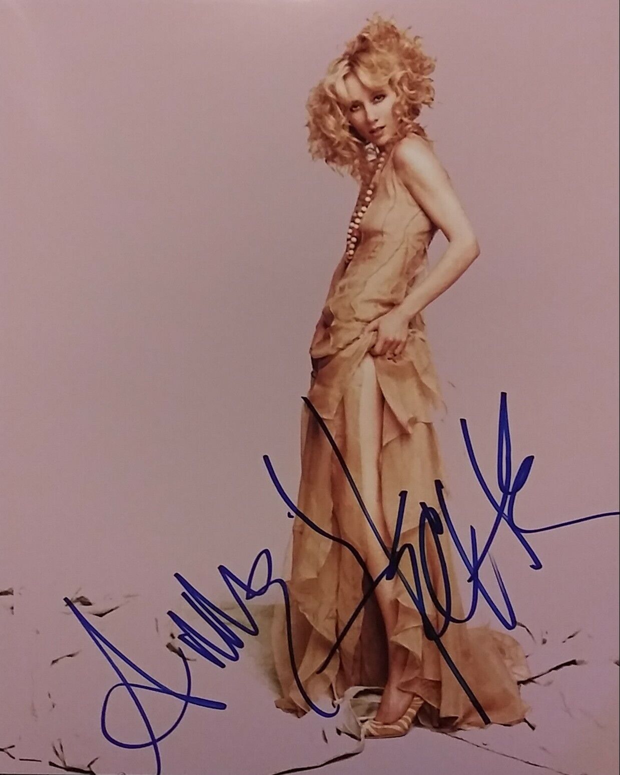 Anne Heche signed 8 x 10