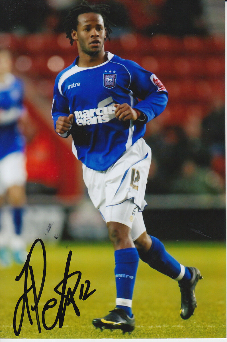 IPSWICH TOWN HAND SIGNED JAIME PETERS 6X4 Photo Poster painting 4.