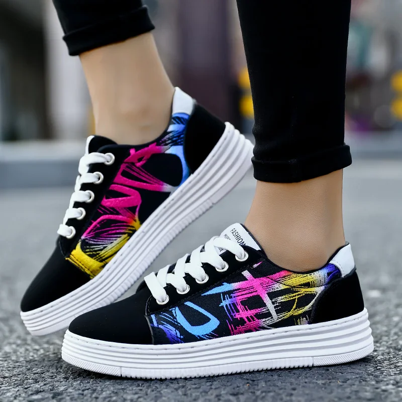 Qengg Autumn Fashion Casual Women Shoes Canvas Sneakers Lovers Espadrilles Ladies Graffiti Print Flat Sneakers zapatillas lona