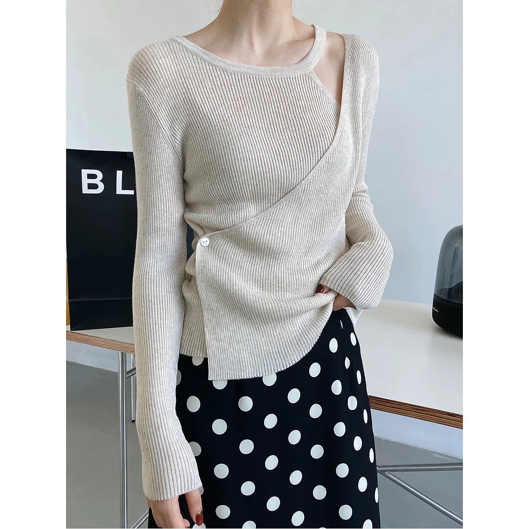 Two False Hollow Out Shoulder Sweater Female Design Sense Hanging Neck Top
