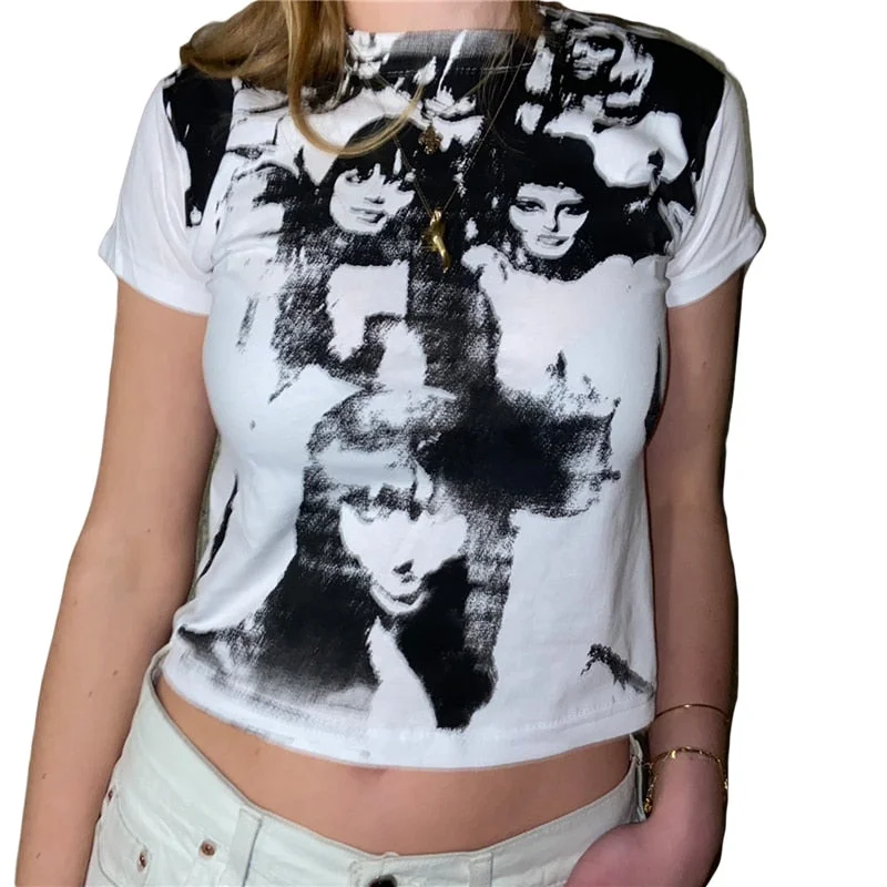 Xingqing Gothic Portrait Print T-shirt Aesthetic Short Sleevle Sweats Tees Harajuku Streetwear White Crop Top Women Clothes