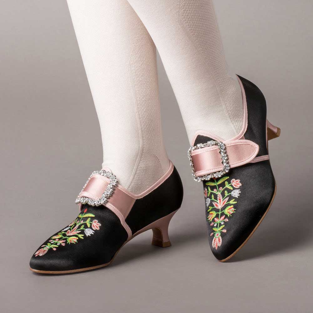 Black & Pink Flower Embroidered Vintage Shoes with Rhinestone Buckle Nicepairs