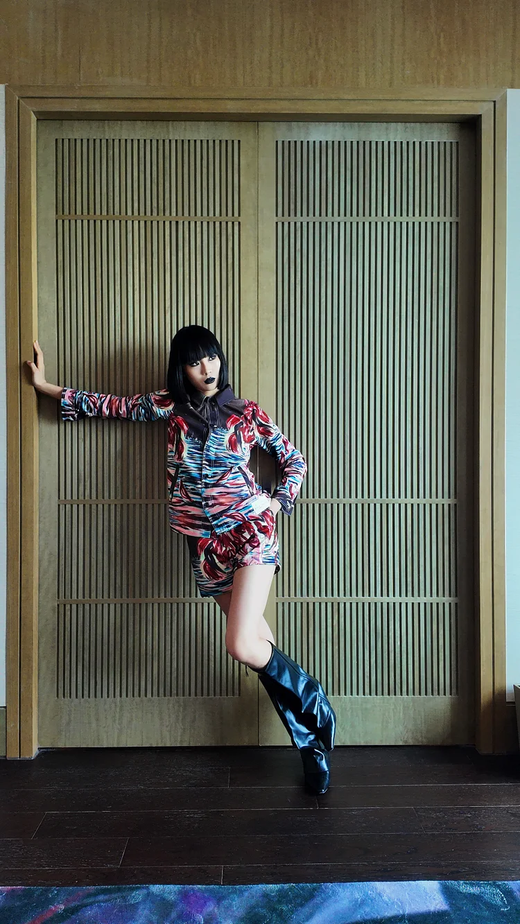 NIGEL NOLAN Printed Shorts - 4 Recycled Water Bottles - Wine