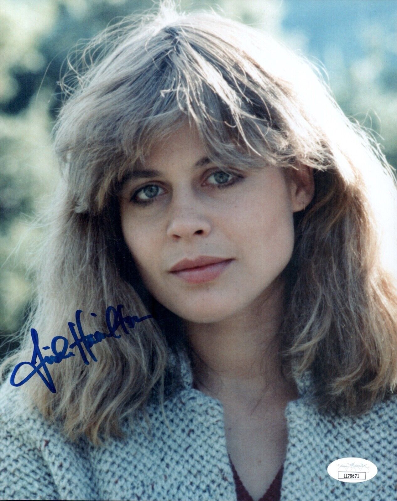 LINDA HAMILTON Signed 8x10 Photo Poster painting SARAH CONNOR TERMINATOR Autograph JSA COA Cert