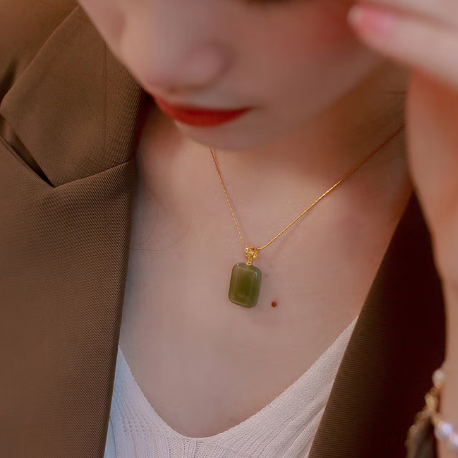 High Standard Hetian Jade "No Trouble" Pendant Necklace for Women - Vintage Clavicle Chain Fashion Jewelry with Certificate Gift Box - Ideal for Anniversaries, Birthdays, Gifts for Girlfriend, Mother, Wife
