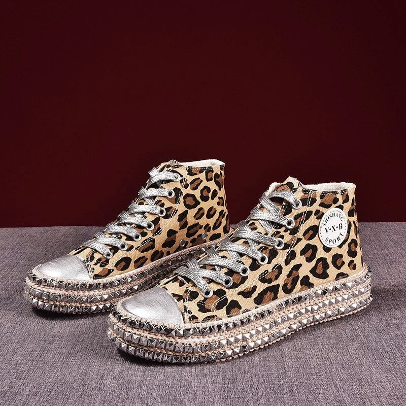 Women sneakers Sexy Leopard Print Fashion Rivets Women Canvas Shoes Korean Leisure Lace-Up Low High Top Sneakers basket Femme